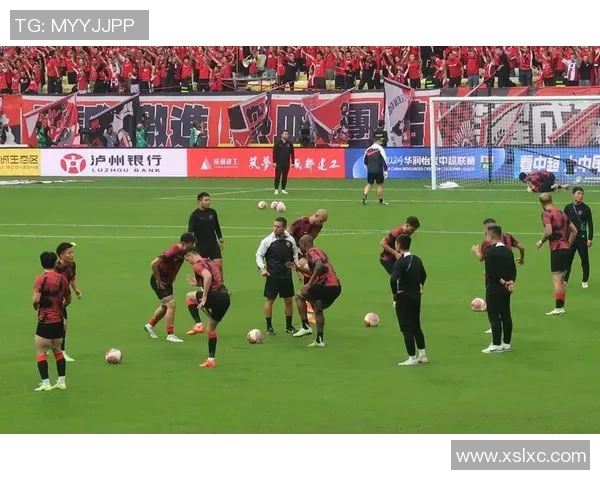 克雷塔罗与美洲的激烈对决揭示了足球的魅力与激情 克雷塔罗与美洲的激烈对决揭示了足球的魅力与激情