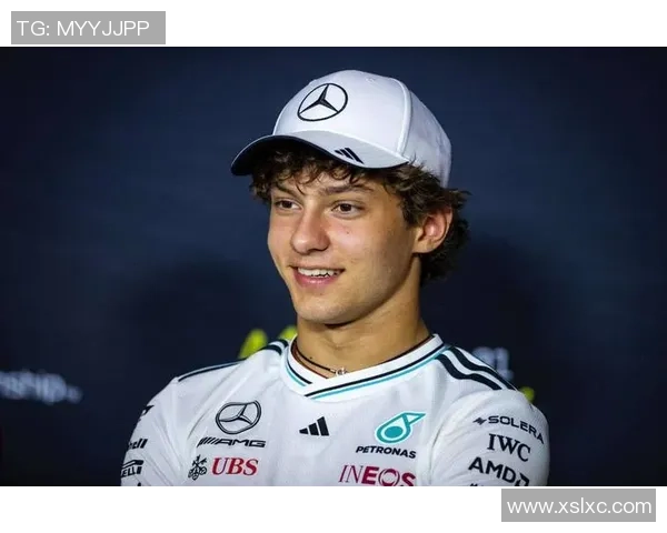 汉密尔顿与流浪者的激烈对决揭示了冰球赛场上的荣耀与激情